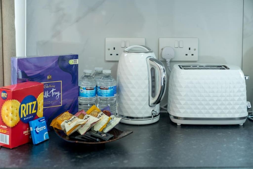 Ferienwohnung Lux 3Bed Near Wembley With Parking By Oceana Group - Sleeps 8 London Borough of London Borough of Harrow Exterior foto