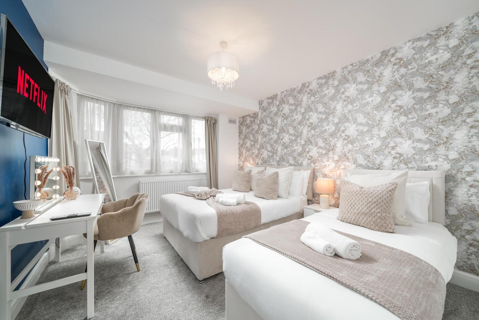 Ferienwohnung Lux 3Bed Near Wembley With Parking By Oceana Group - Sleeps 8 London Borough of London Borough of Harrow Exterior foto